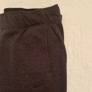 Nike Thema Fit Black and Gray Fitted Sweatpants